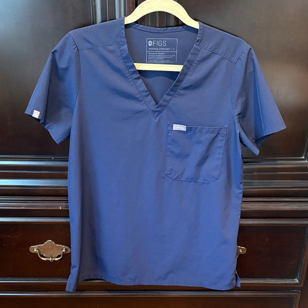 Figs Scrub Top